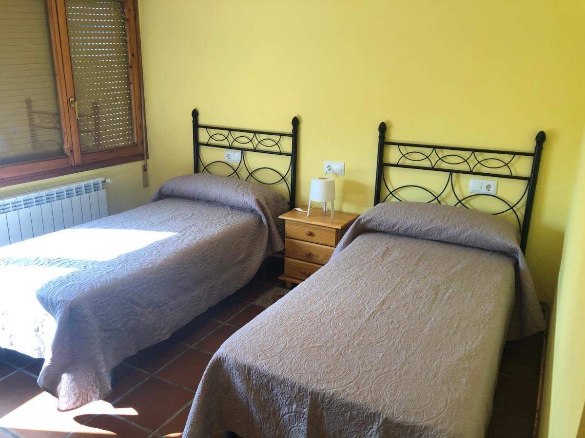 Bar Hostal Torralba De Los Sisones エクステリア 写真