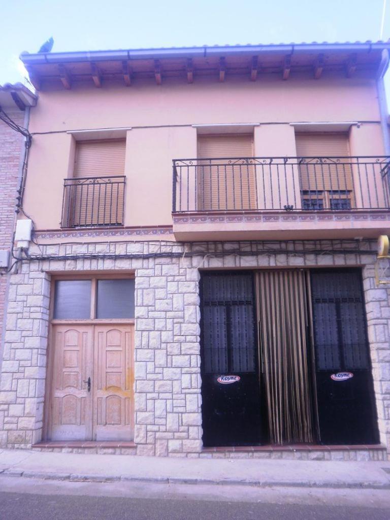 Bar Hostal Torralba De Los Sisones エクステリア 写真