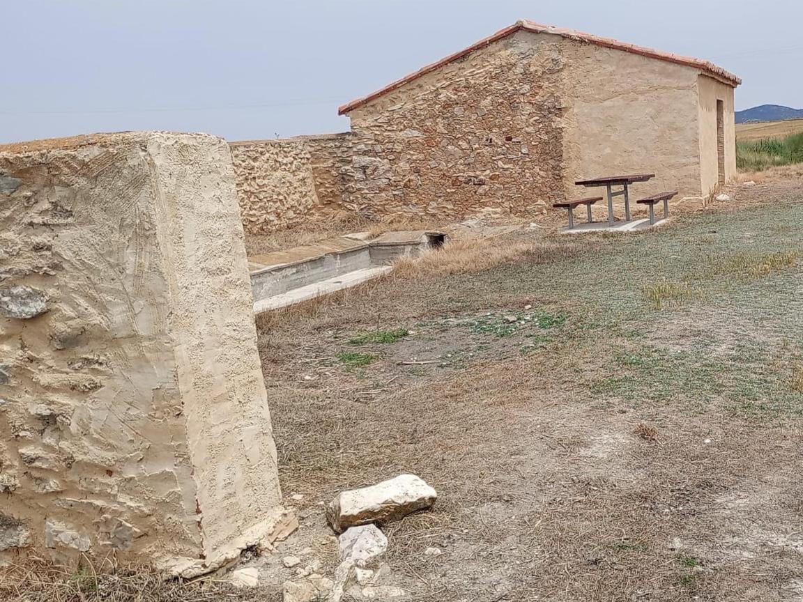 Bar Hostal Torralba De Los Sisones エクステリア 写真
